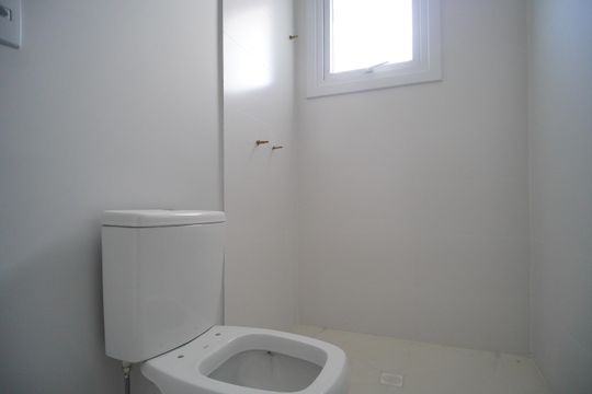 Banheiro da Suíte 1 de apartamento à venda com 3 quartos, 147m² em Pinheiro, São Leopoldo