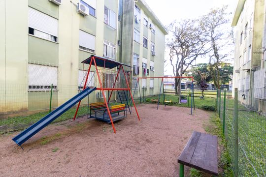 Área comum - Playground de apartamento à venda com 2 quartos, 56m² em Vila Nova, Porto Alegre