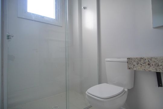 Banheiro da Suíte de apartamento à venda com 2 quartos, 96m² em Pinheiro, São Leopoldo