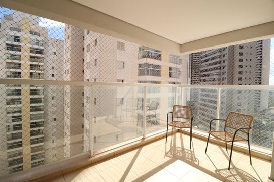 Varanda gourmet de apartamento para alugar com 3 quartos, 108m² em Jardim Karaíba, Uberlândia