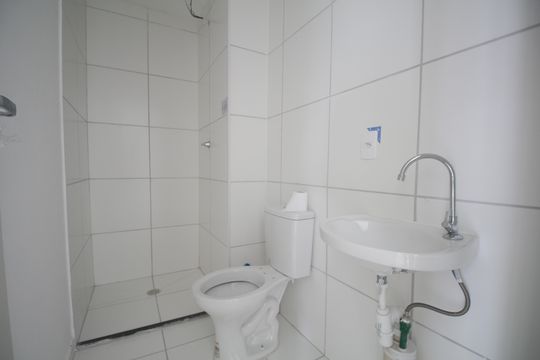 Banheiro de apartamento para alugar com 2 quartos, 37m² em Vila Andrade, São Paulo