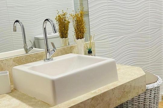 Banheiro de casa de condomínio para alugar com 2 quartos, 85m² em Célula Mater, Cabo Frio