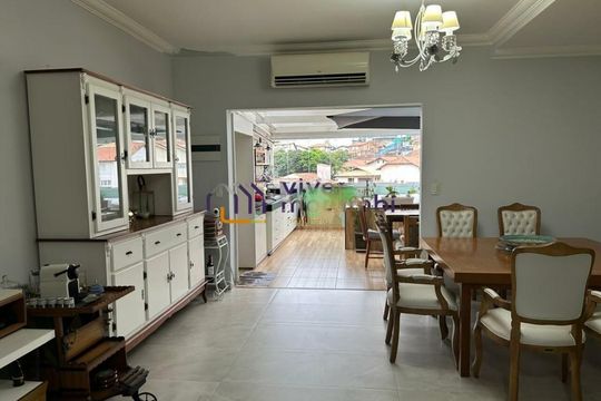 Casa à venda com 3 quartos, 250m² em Jardim Londrina, São Paulo