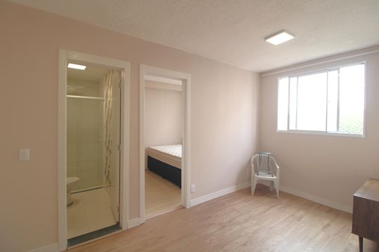 Sala de apartamento para alugar com 2 quartos, 33m² em Usina Piratininga, São Paulo