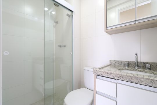 Banheiro Social de apartamento à venda com 2 quartos, 65m² em Barra Funda, São Paulo