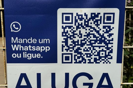 Plaquinha de apartamento para alugar com 2 quartos, 63m² em Qna 18, Brasília