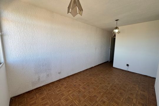 Sala de apartamento à venda com 2 quartos, 63m² em Qna 18, Brasília