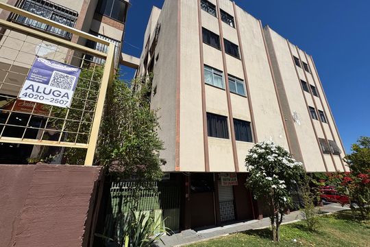 Fachada longe de apartamento para alugar com 2 quartos, 63m² em Qna 18, Brasília
