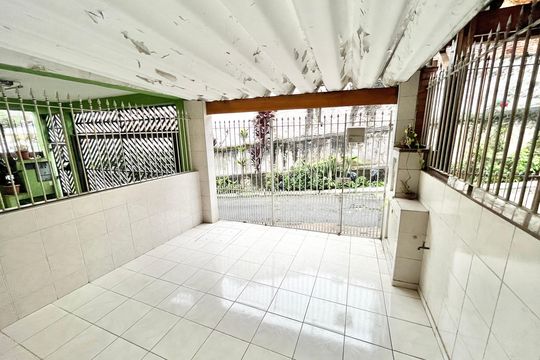 Garagem de casa à venda com 3 quartos, 106m² em Santana, São Paulo