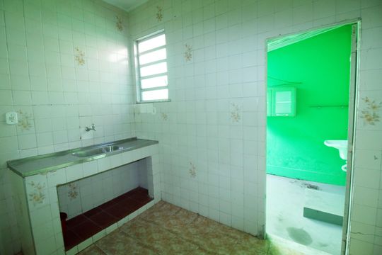 Cozinha de casa à venda com 1 quarto, 48m² em Parada de Lucas, Rio de Janeiro