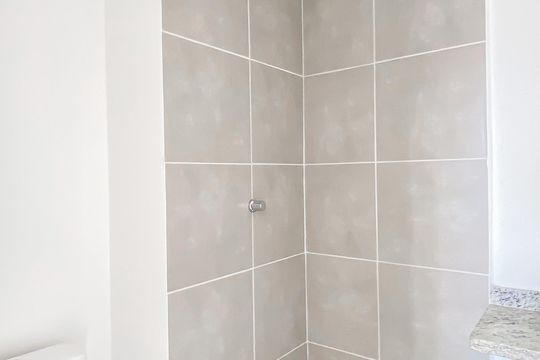 Banheiro de apartamento à venda com 2 quartos, 42m² em Vila Ré, São Paulo