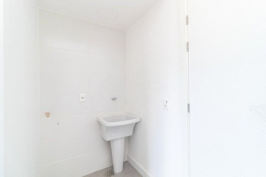 Área de serviço de apartamento para alugar com 1 quarto, 58m² em Azenha, Porto Alegre