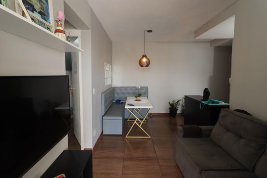 Sala de apartamento à venda com 2 quartos, 45m² em Aliança, Osasco