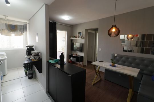 Sala de apartamento à venda com 2 quartos, 45m² em Aliança, Osasco