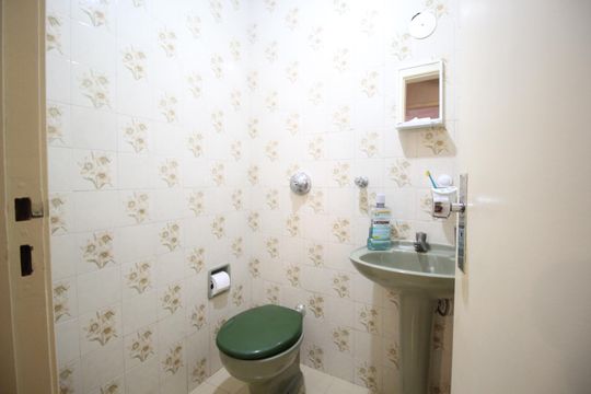 Lavabo de apartamento à venda com 2 quartos, 85m² em Santana, Porto Alegre