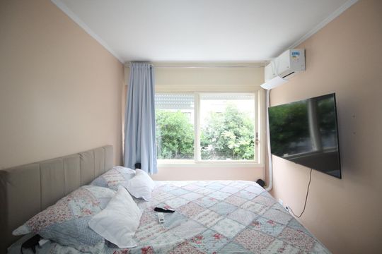 Quarto 1 de apartamento à venda com 2 quartos, 85m² em Santana, Porto Alegre