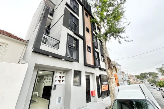 Fachada de apartamento à venda com 2 quartos, 45m² em Vila Paiva, São Paulo
