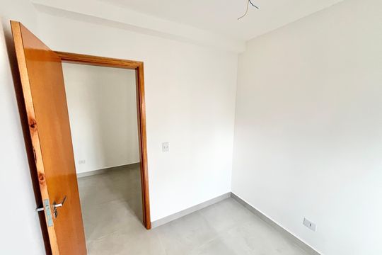 Quarto 1 de apartamento para alugar com 2 quartos, 45m² em Vila Paiva, São Paulo