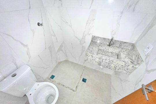 Banheiro de apartamento à venda com 2 quartos, 40m² em Vila Paiva, São Paulo