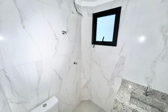 Banheiro de apartamento à venda com 2 quartos, 40m² em Vila Paiva, São Paulo