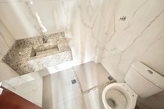 Banheiro de apartamento à venda com 2 quartos, 40m² em Vila Paiva, São Paulo