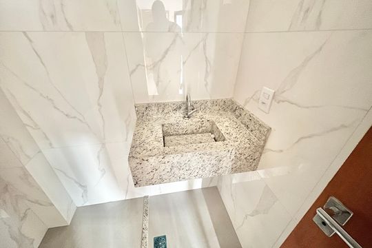 Banheiro de apartamento à venda com 2 quartos, 40m² em Vila Paiva, São Paulo