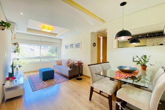 Sala de apartamento à venda com 2 quartos, 62m² em Petrópolis, Porto Alegre