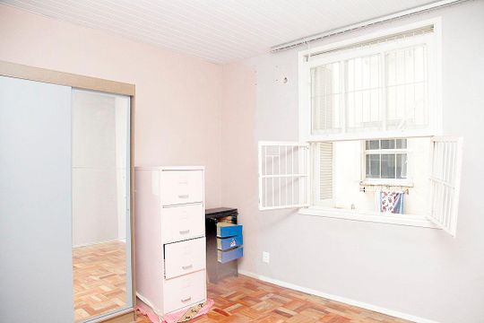 Quarto 1 de apartamento à venda com 2 quartos, 65m² em Floresta, Porto Alegre