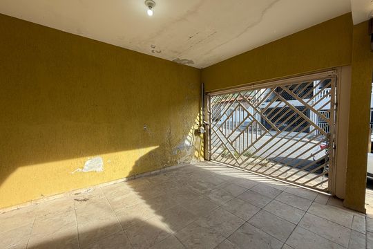 Garagem  de casa à venda com 3 quartos, 114m² em Jardim Bertioga, Várzea Paulista