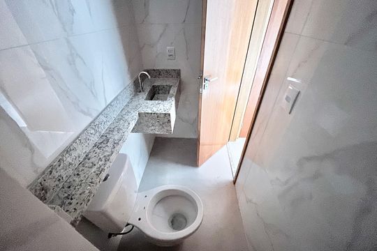 Banheiro da Suíte 2 de apartamento à venda com 2 quartos, 45m² em Vila Paiva, São Paulo