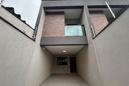 Garagem  de casa à venda com 3 quartos, 125m² em Vila Nova, São Paulo
