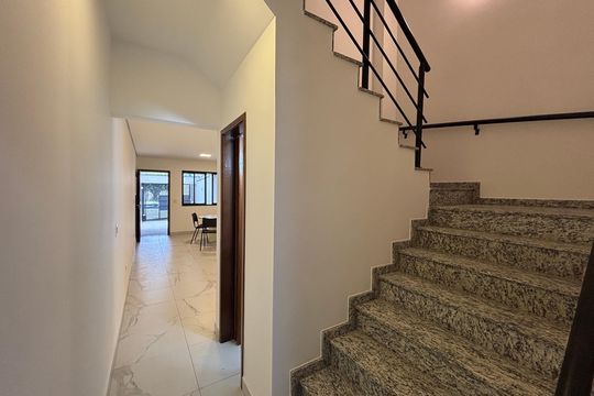 Escada de casa à venda com 3 quartos, 125m² em Vila Nova, São Paulo
