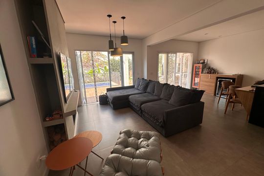 Sala de casa de condomínio à venda com 4 quartos, 240m² em Chácara Monte Alegre, São Paulo