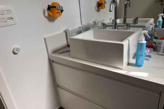Banheiro social de casa de condomínio à venda com 4 quartos, 240m² em Chácara Monte Alegre, São Paulo