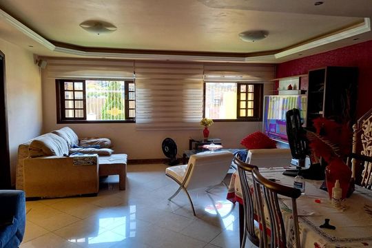 Casa para alugar com 4 quartos, 230m² em Senador Vasconcelos, Rio de Janeiro