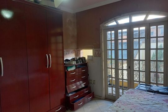 Casa para alugar com 4 quartos, 230m² em Senador Vasconcelos, Rio de Janeiro