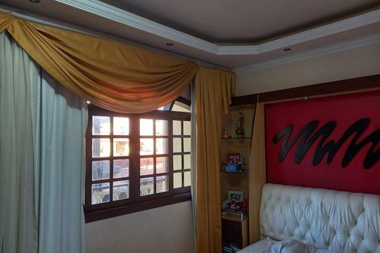 Quarto de casa para alugar com 4 quartos, 230m² em Senador Vasconcelos, Rio de Janeiro