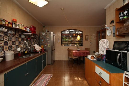 Cozinha de casa à venda com 3 quartos, 264m² em Vila Progredior, São Paulo