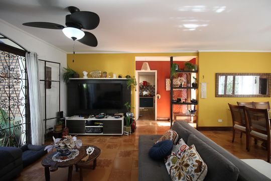 Sala de casa à venda com 3 quartos, 264m² em Vila Progredior, São Paulo