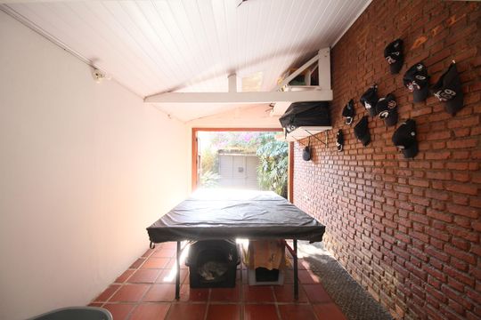 Garagem de casa à venda com 3 quartos, 264m² em Vila Progredior, São Paulo
