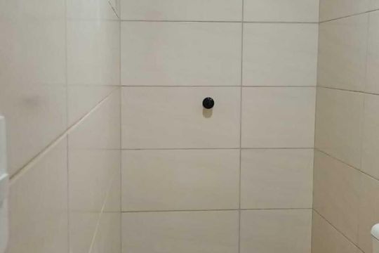 Banheiro de kitnet/studio para alugar com 1 quarto, 40m² em Bela Vista, Palhoça