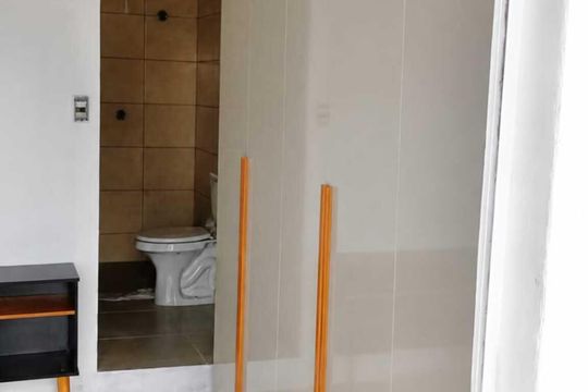 Banheiro de kitnet/studio para alugar com 1 quarto, 40m² em Bela Vista, Palhoça