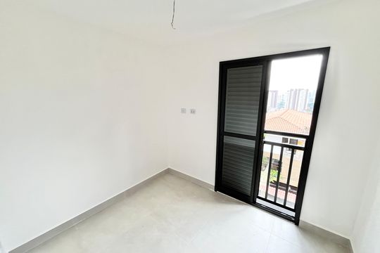 Quarto 2 de apartamento para alugar com 2 quartos, 45m² em Vila Paiva, São Paulo