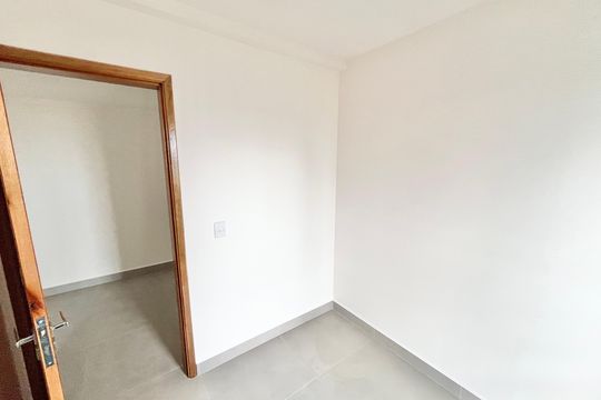 Quarto 1 de apartamento para alugar com 2 quartos, 45m² em Vila Paiva, São Paulo