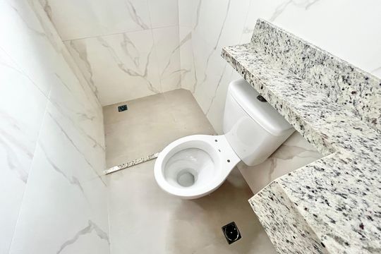 Banheiro de apartamento para alugar com 2 quartos, 45m² em Vila Paiva, São Paulo