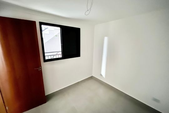 Quarto 2 de apartamento para alugar com 2 quartos, 40m² em Vila Paiva, São Paulo