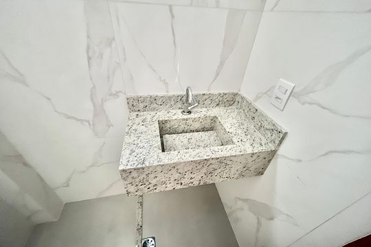 Banheiro de apartamento para alugar com 2 quartos, 40m² em Vila Paiva, São Paulo