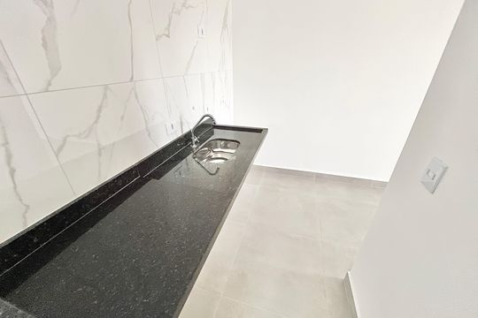 Cozinha e Área de Serviço de apartamento para alugar com 2 quartos, 40m² em Vila Paiva, São Paulo