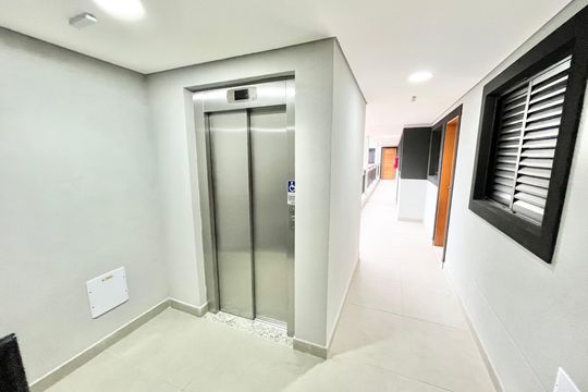 Elevador de apartamento à venda com 2 quartos, 40m² em Vila Paiva, São Paulo