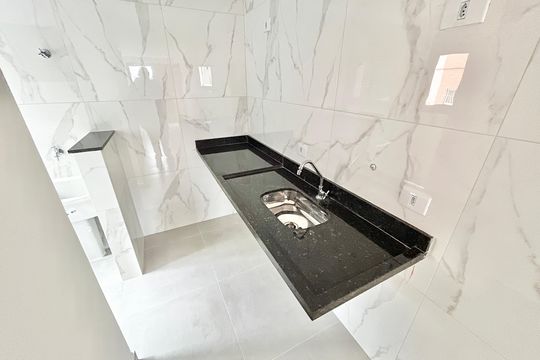 Cozinha e Área de Serviço de apartamento para alugar com 2 quartos, 44m² em Vila Paiva, São Paulo